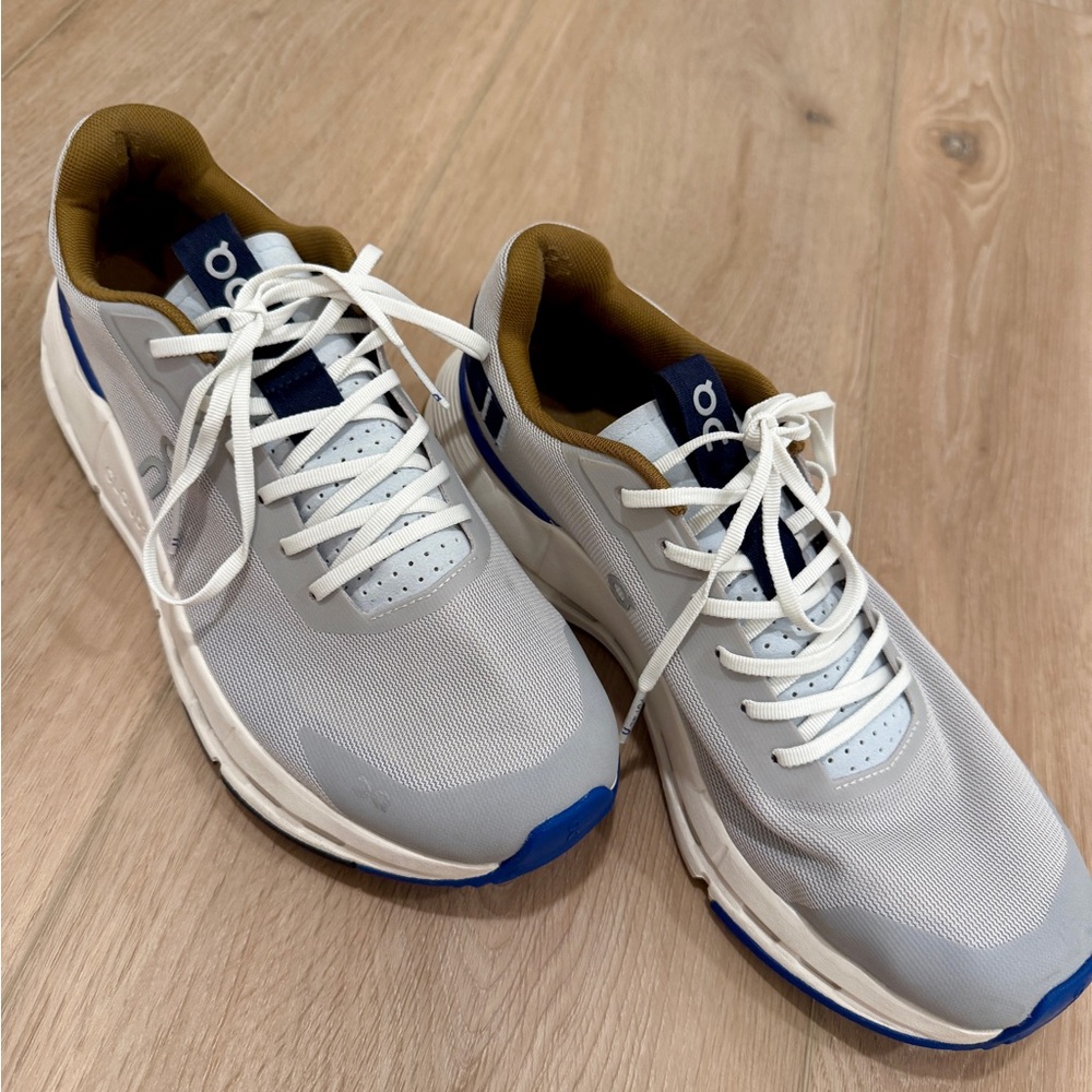 On Running Men's Sneakers in Gray and Blue